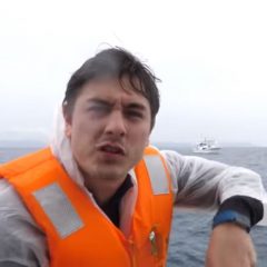 Chris, an English YouTuber, watched some world-class tuna pole fishing!